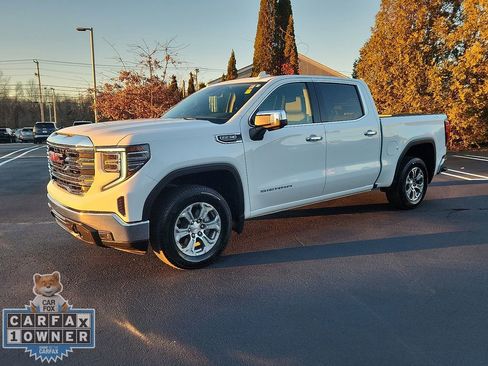 Used 2025 GMC Sierra 1500 SLT image 2
