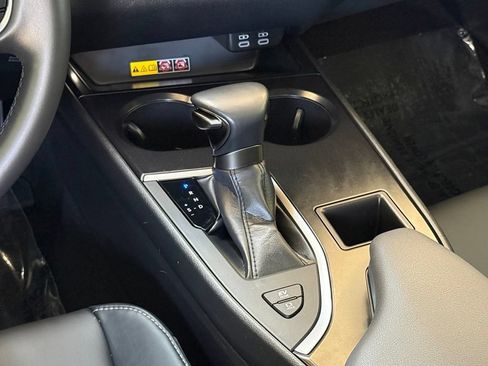 Certified 2024 Lexus UX 250h FWD image 22