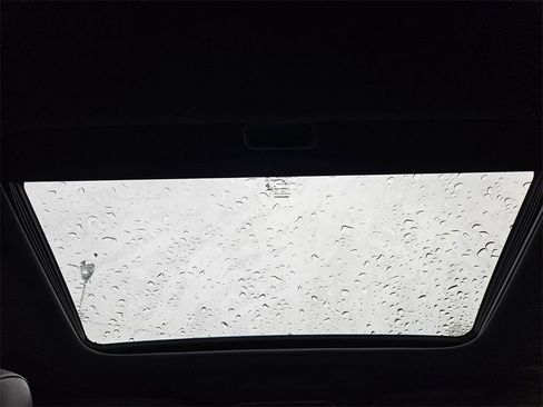 Used 2020 Jeep Grand Cherokee Altitude image 19