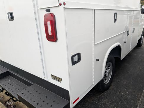 New 2025 Chevrolet Express 3500 w/ Power Convenience Package RWD image 7