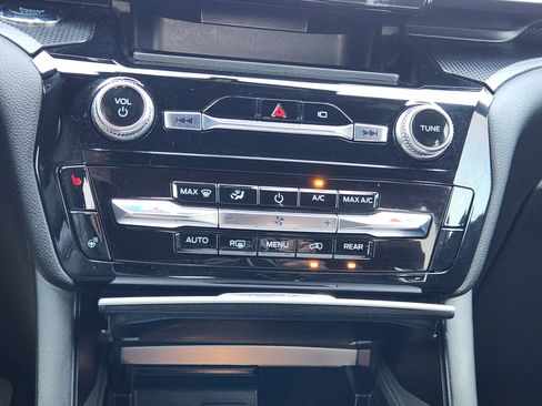Used 2023 Ford Explorer ST-Line w/ Class IV Trailer Tow Package RWD image 20