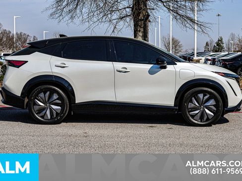 Used 2023 Nissan Ariya ENGAGE image 9