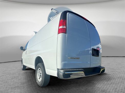 New 2024 Chevrolet Express 3500 w/ Driver Convenience Package image 6