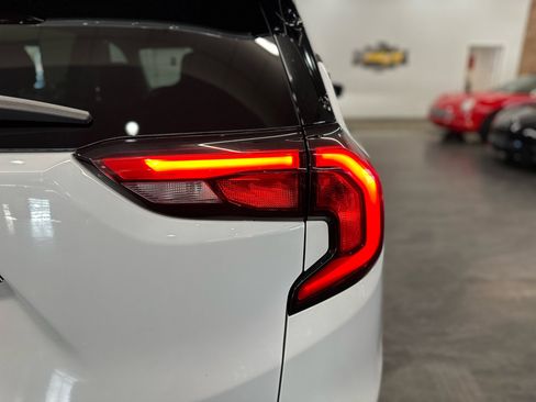 Used 2018 GMC Terrain SLT w/ Infotainment Package II image 6