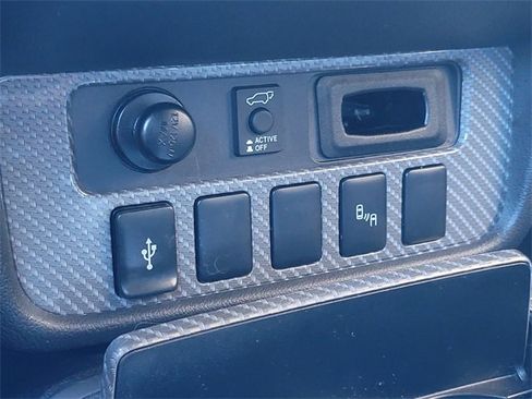 Used 2019 Mitsubishi Outlander 4WD Plug-In Hybrid image 22