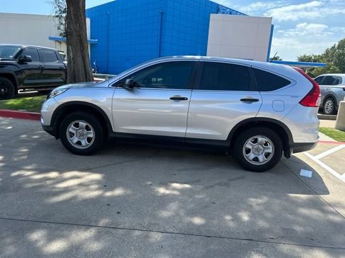 Used 2016 Honda CR-V LX image 2