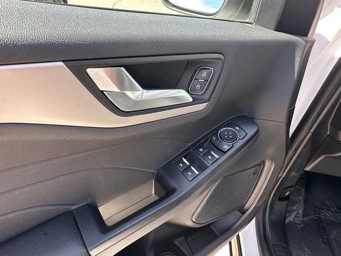Used 2022 Ford Escape SEL FWD image 25