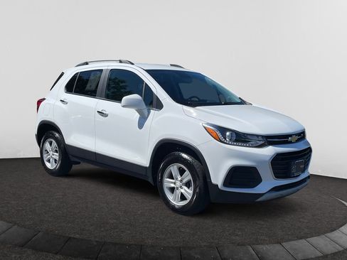 Used 2020 Chevrolet Trax LT w/ LT Convenience Package AWD/4WD image 6