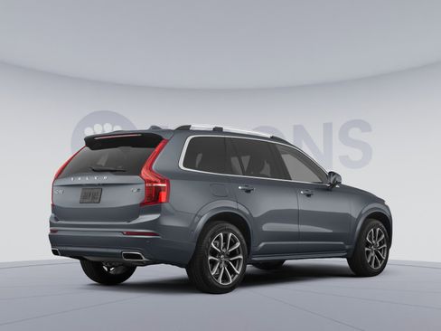 Used 2022 Volvo XC90 T6 Momentum w/ Climate Package image 4