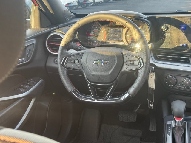 Used 2024 Chevrolet Trax RS w/ Driver Confidence Package FWD image 23