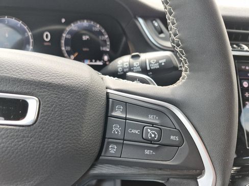 Used 2024 Jeep Grand Cherokee L Laredo AWD/4WD image 19