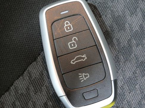 Used 2022 Dodge Charger Scat Pack w/ Harman/Kardon Audio Group RWD image 25