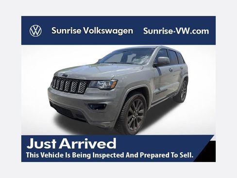 Used 2019 Jeep Grand Cherokee Altitude RWD image 1