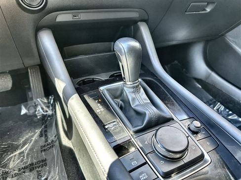 Used 2019 MAZDA MAZDA3 w/Premium Pkg image 16