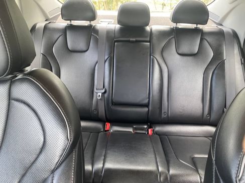 Certified 2024 Hyundai Elantra Limited FWD image 36