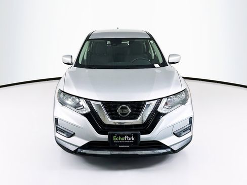 Used 2019 Nissan Rogue S FWD image 2
