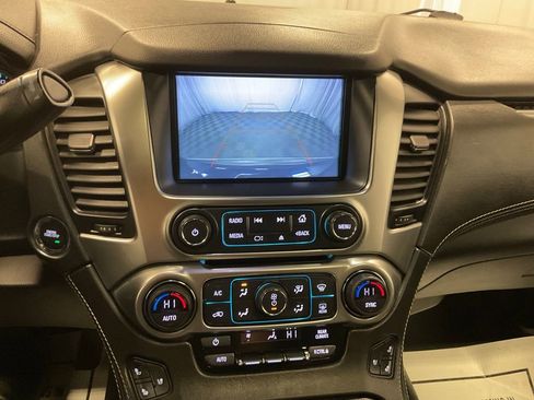 Used 2019 Chevrolet Suburban Premier image 21