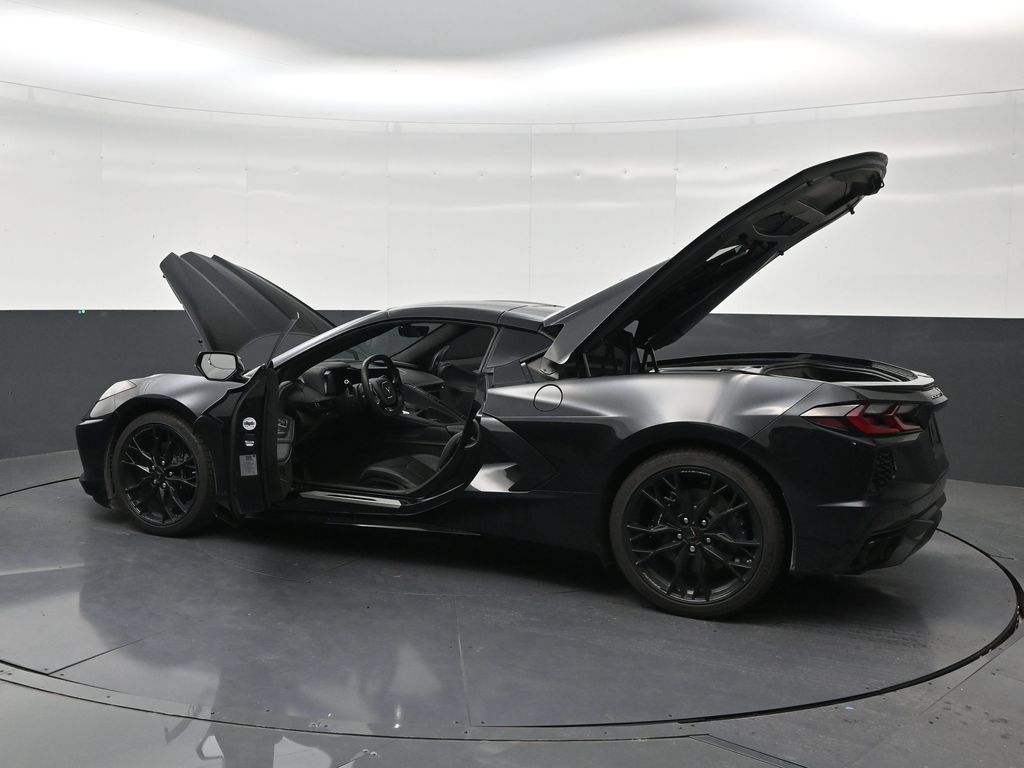 Used 2025 Chevrolet Corvette Stingray Preferred Cpe w/ Stealth Interior Trim Package RWD image 30