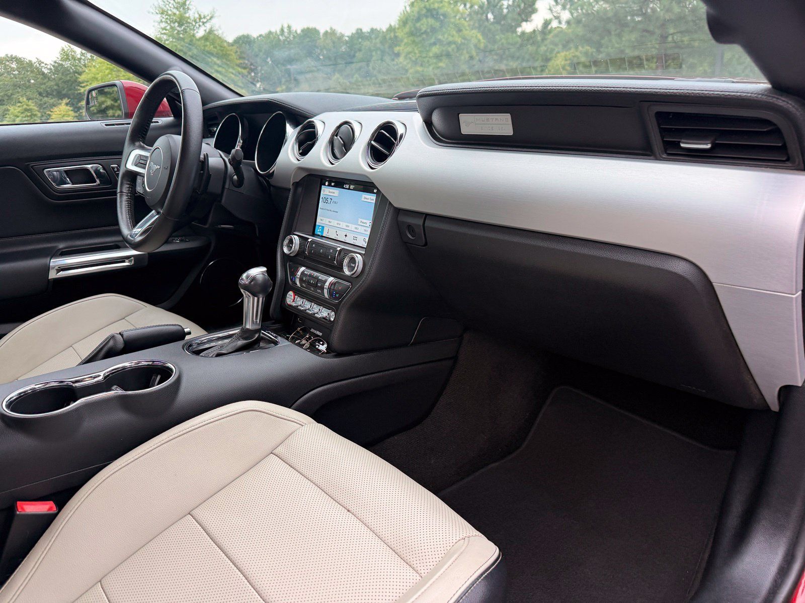 Used 2017 Ford Mustang Premium RWD image 24