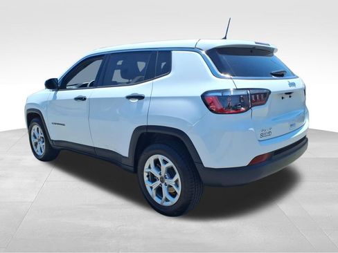 Used 2025 Jeep Compass Sport AWD/4WD image 23