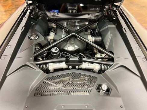 Used 2012 Lamborghini Aventador LP 700-4 image 16