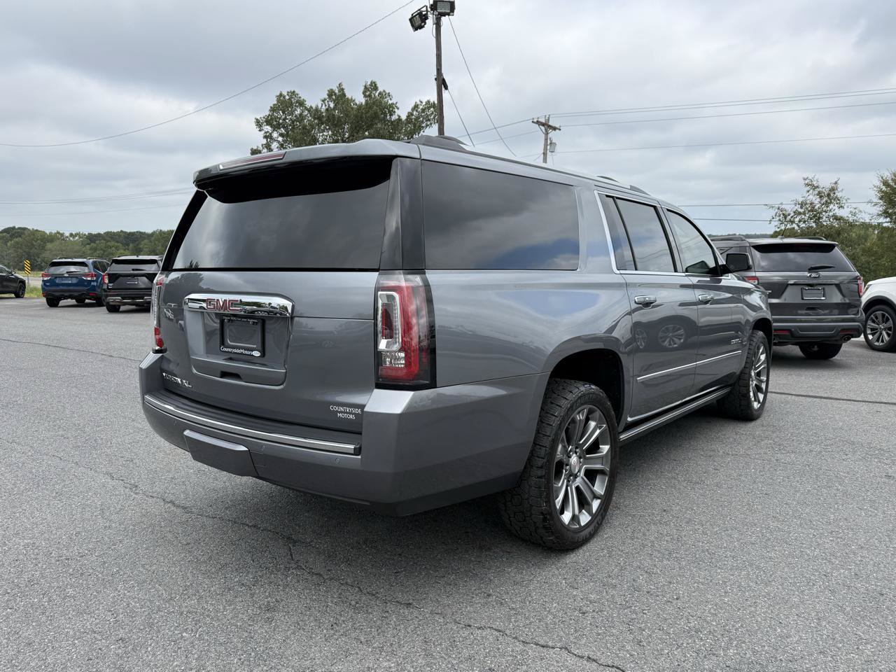 Used 2020 GMC Yukon XL Denali w/ Open Road Package AWD/4WD image 6