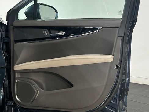 Used 2023 Lincoln Nautilus Reserve AWD/4WD image 47