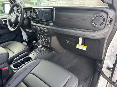 New 2026 Jeep Wrangler Unlimited Rubicon image 10