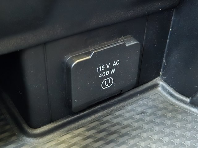 Used 2025 RAM 1500 Laramie AWD/4WD image 25