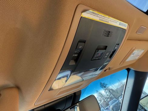 Used 2024 Lexus ES 250 w/ Premium Package image 25