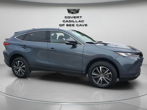 Used 2024 Toyota Venza LE image 12