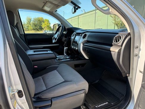 Used 2016 Toyota Tundra SR5 image 14