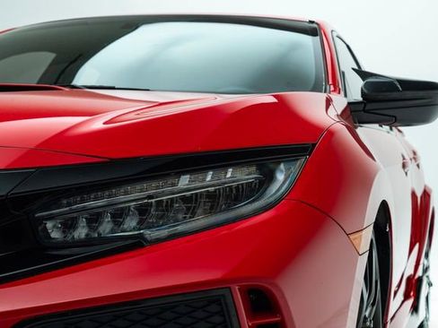 Used 2017 Honda Civic Type R image 11