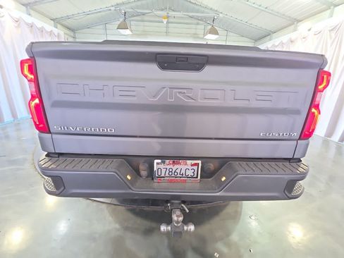 Used 2021 Chevrolet Silverado 1500 Custom RWD image 8