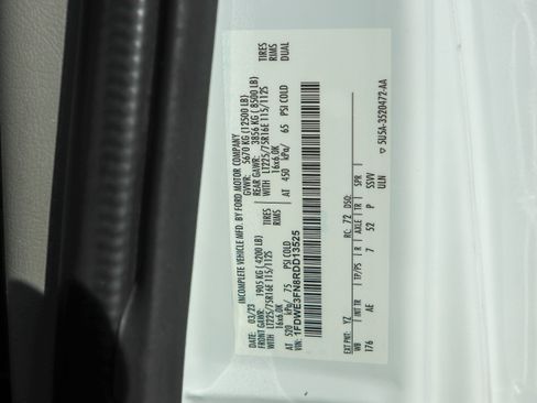 Used 2024 Ford E-350 and Econoline 350 Super Duty w/ Power Windows & Locks Group image 27