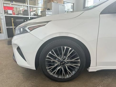 Certified 2023 Kia Forte GT-Line w/ GT-Line Technology Package FWD image 20