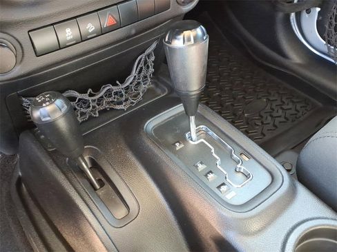 Used 2012 Jeep Wrangler Unlimited Sport image 19