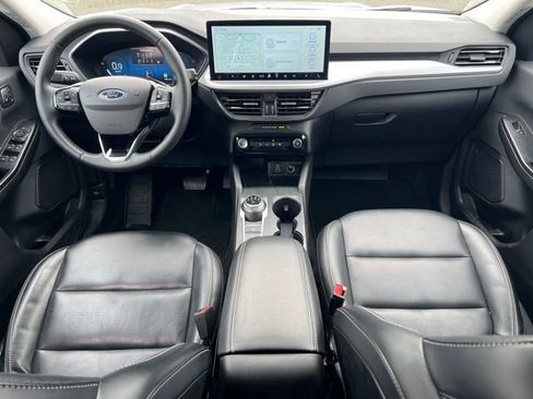 Used 2025 Ford Escape Platinum image 12