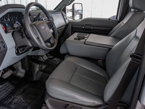 Used 2014 Ford F450 XL w/ Power Equipment Group image 15