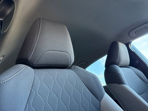 Used 2021 Toyota Corolla LE w/ Carpet Mat Package (TMS) image 18