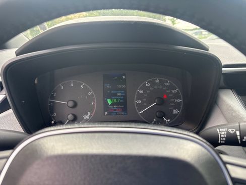 Used 2025 Toyota Corolla SE FWD image 14