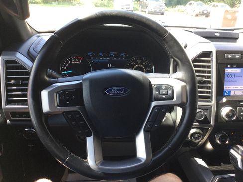 Used 2019 Ford F150 Platinum w/ Technology Package AWD/4WD image 23