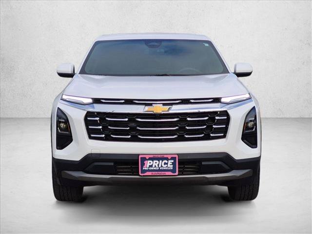 Used 2025 Chevrolet Equinox LT FWD image 2