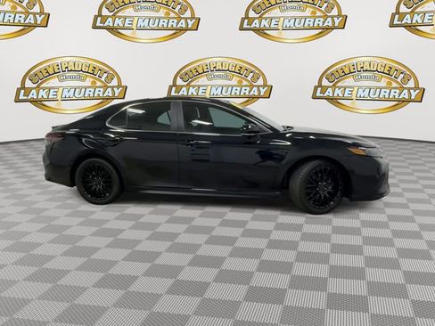 Used 2023 Toyota Camry SE FWD image 4