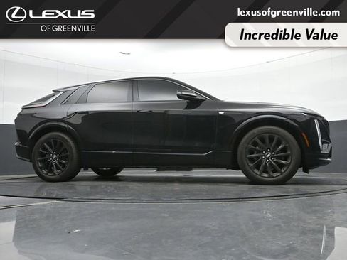 Used 2024 Cadillac Lyriq Sport AWD/4WD image 11