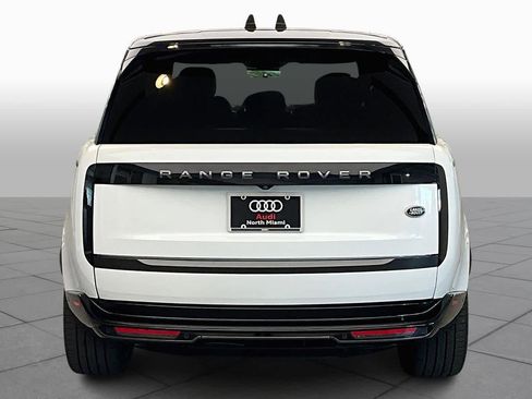 Used 2022 Land Rover Range Rover SE image 8