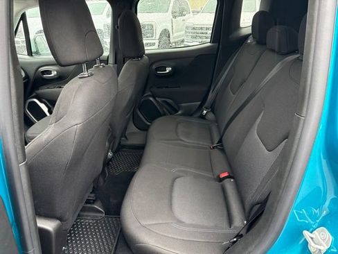 Used 2021 Jeep Renegade Latitude AWD/4WD image 23