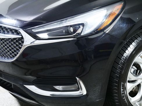 Used 2021 Buick Enclave Avenir w/ Avenir Technology Package AWD/4WD image 16