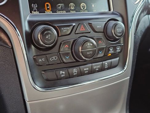 Used 2017 Jeep Grand Cherokee Altitude image 23