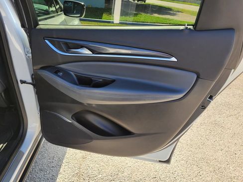 Used 2022 Buick Enclave Premium FWD image 11